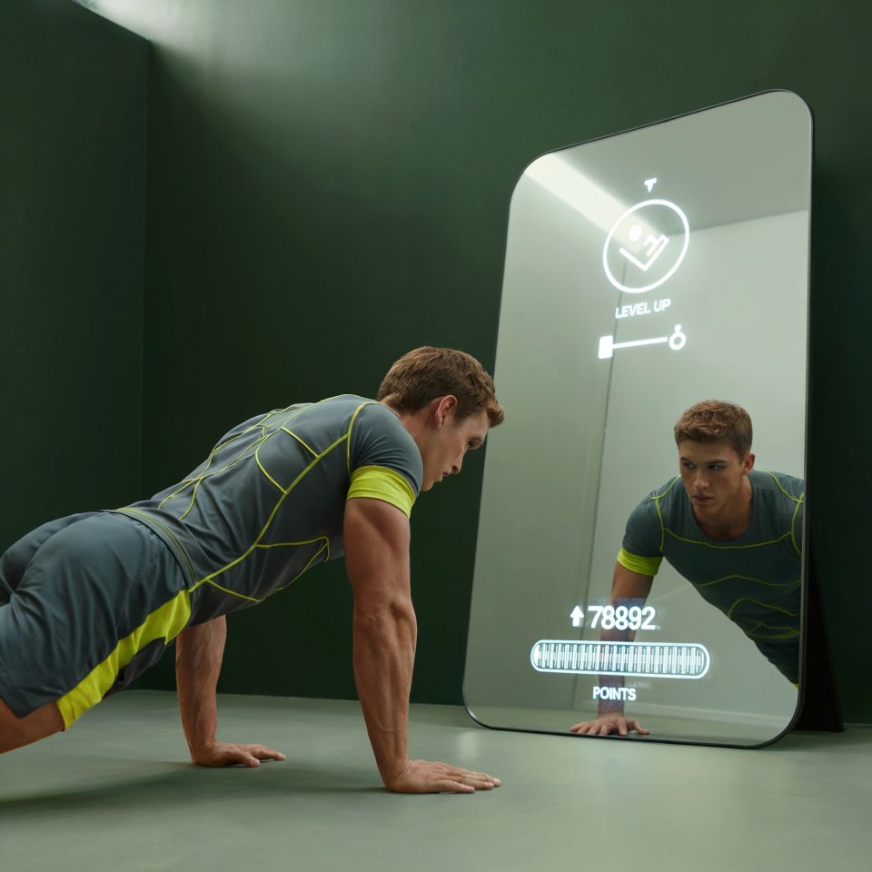 a-photograph-of-a-young-muscular-man-int_QoejkrOGQ0q1B6-LKiTrkQ_f5GZuQXkRJalxSnV9z7OVw